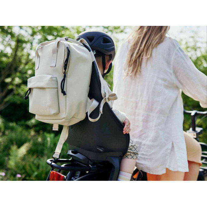 Iki gyermek hátizsák