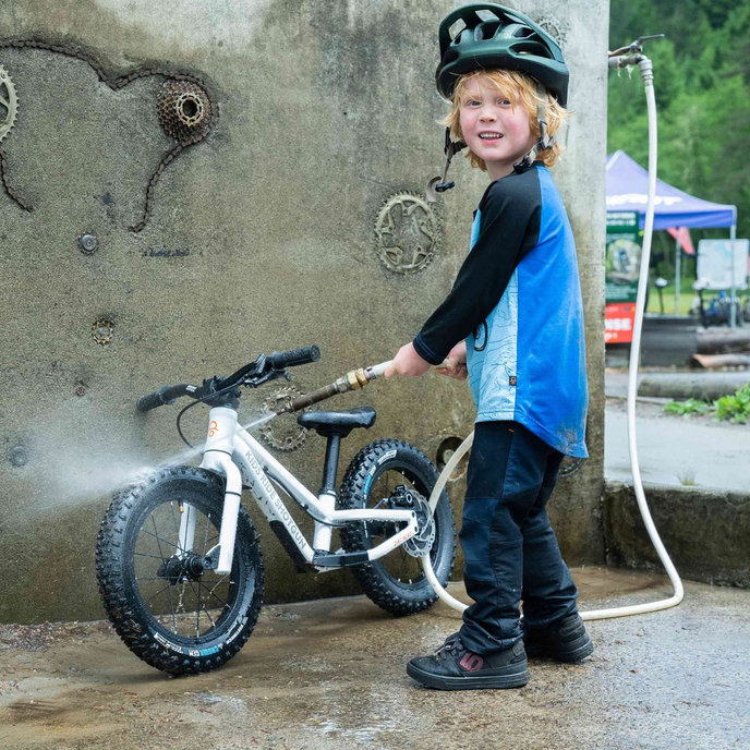 Szélálló gyermek MTB Dino mez