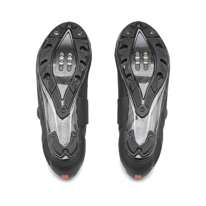 Mountain bike cipő karbon talppal és BOA rendszerrel DMT MH10
