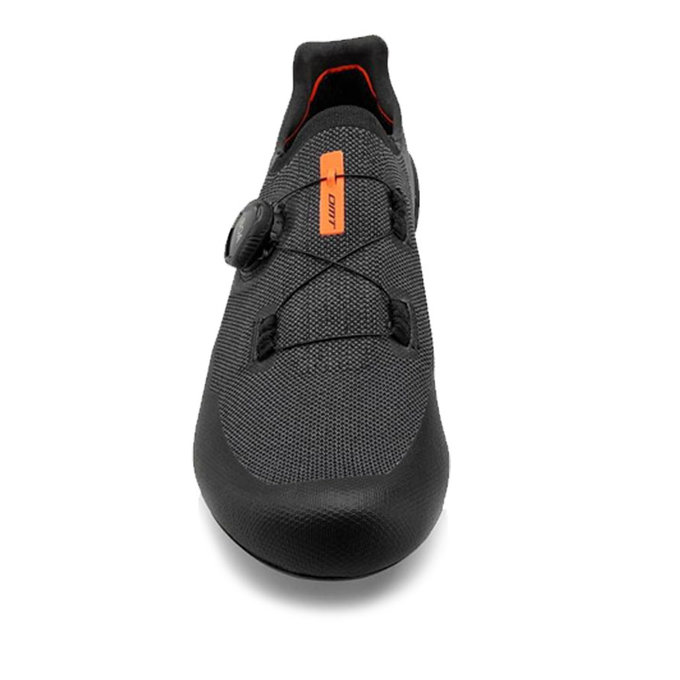 Országúti kerékpáros cipő karbon talppal és BOA DMT KR30 rendszerrel