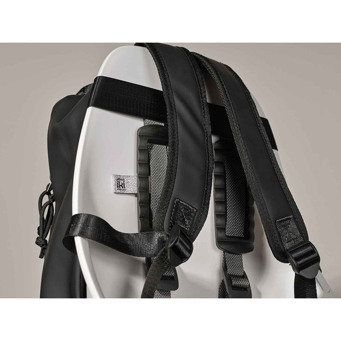 Iki gyermek hátizsák