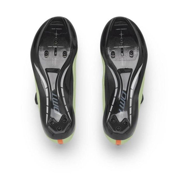 Országúti kerékpáros cipő karbon talppal és BOA DMT KR1 rendszerrel