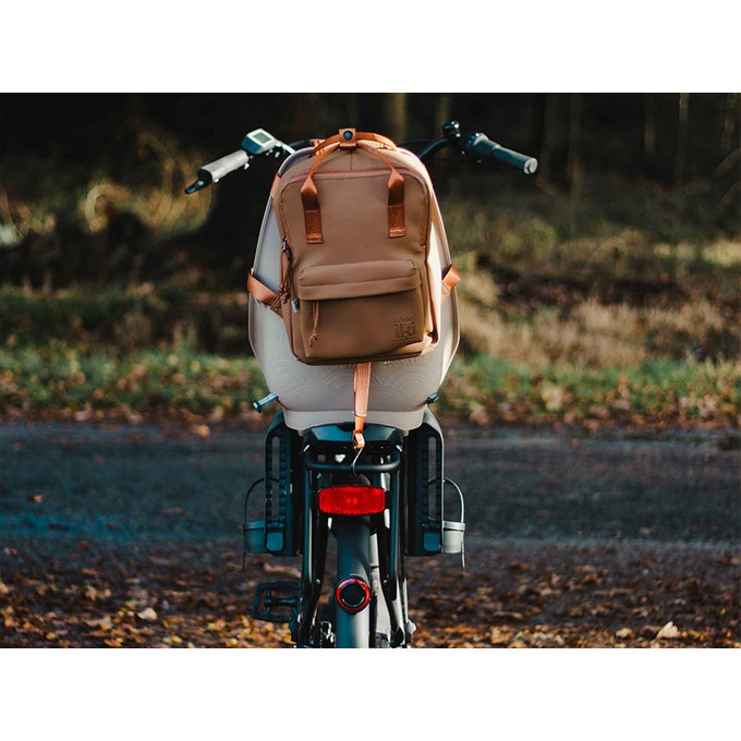 Iki gyermek hátizsák