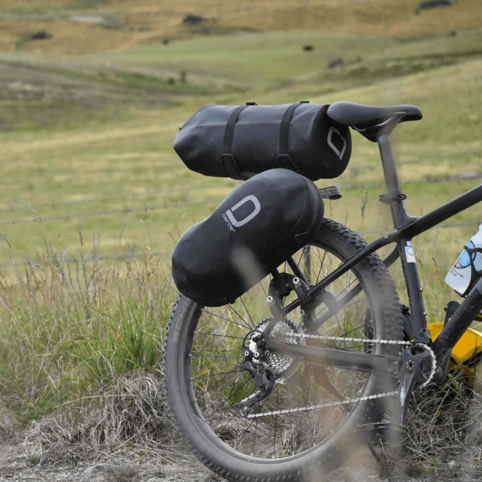 Vízálló táska fekete – 12l