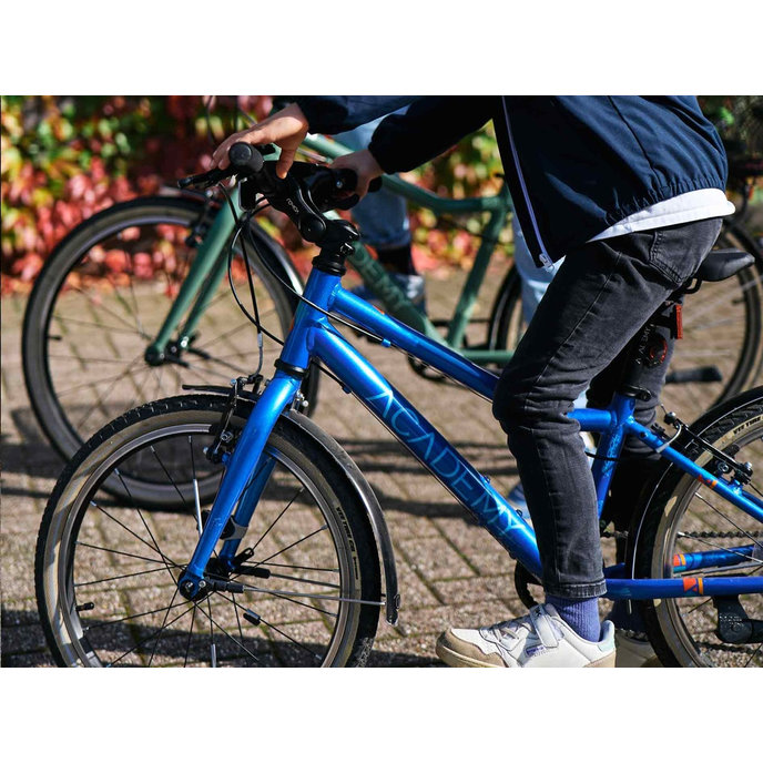 Grade 4 - 20" (115 cm-től)