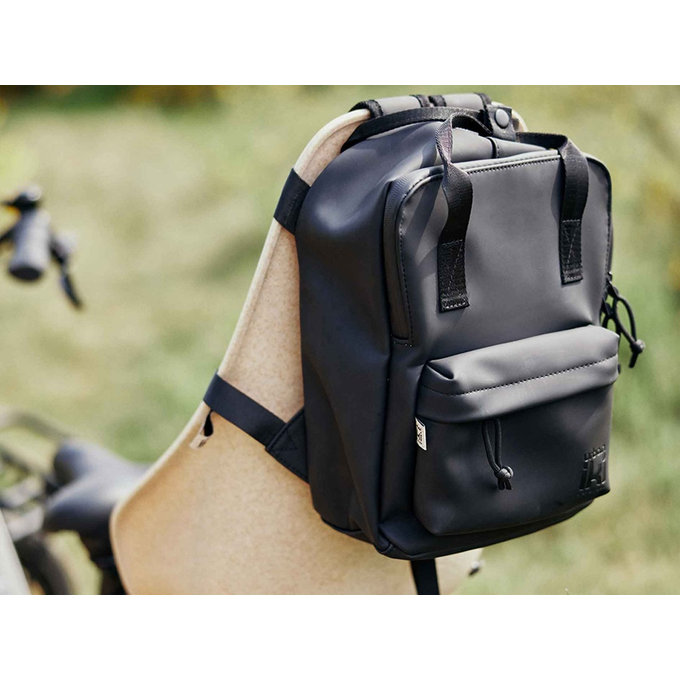 Iki gyermek hátizsák