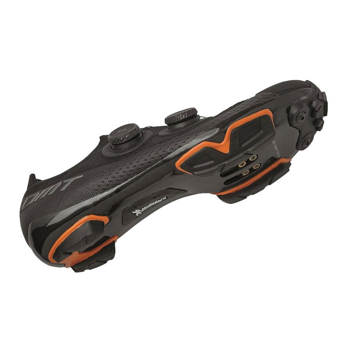 Mountain bike cipő karbon talppal és BOA rendszerrel DMT KM0