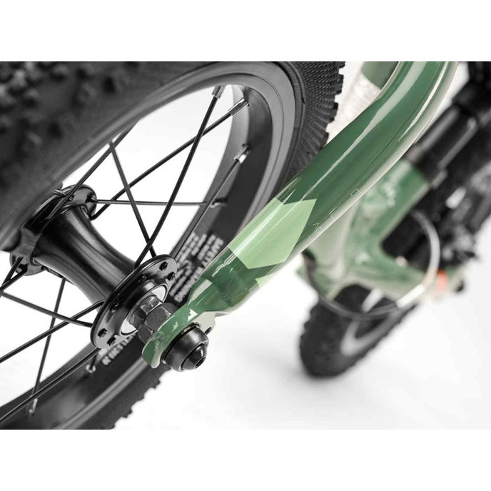 Grade 1 - 12" (85 cm-től)