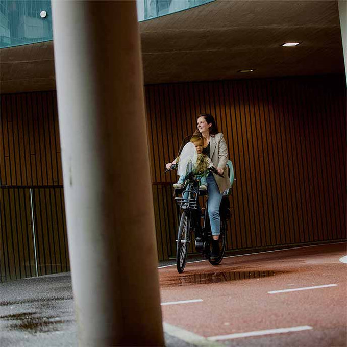 Első kerékpárülés adapterrel