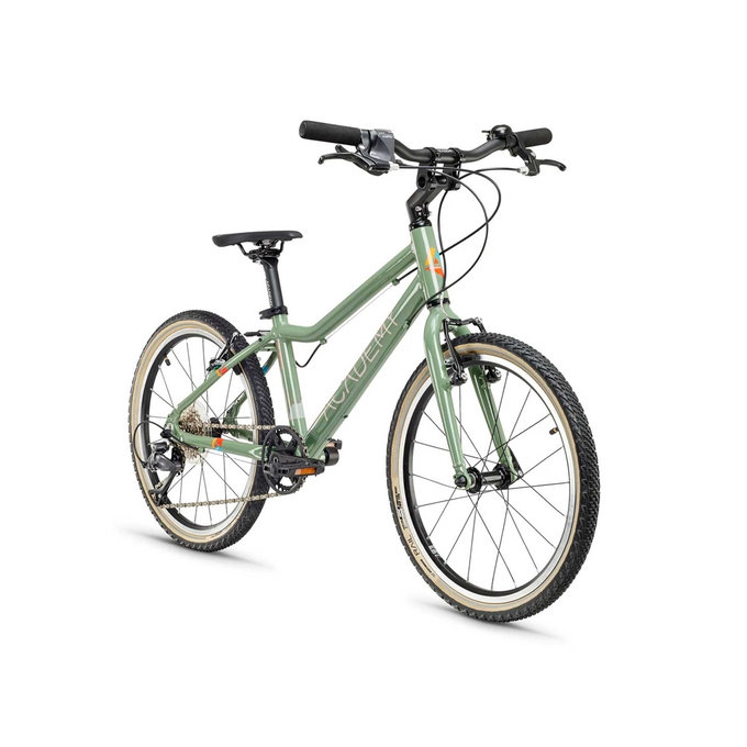 Grade 4 - 20" (115 cm-től)