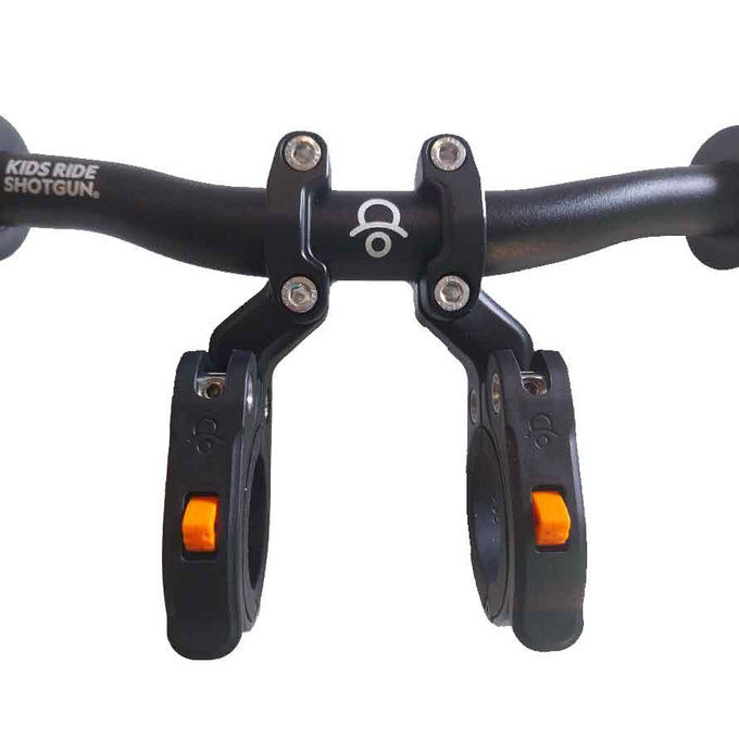 Első kormánybilincs pár