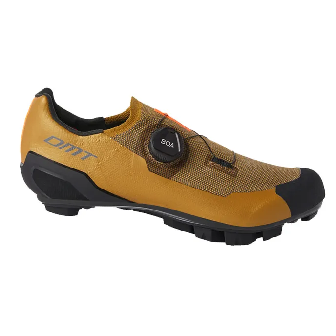 Mountain bike cipő karbon talppal és BOA rendszerrel DMT KM30