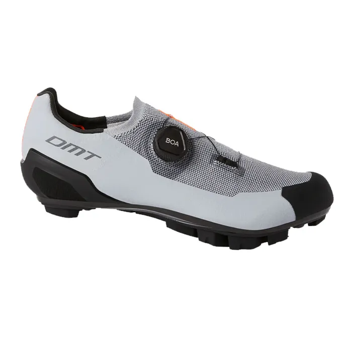 Mountain bike cipő karbon talppal és BOA rendszerrel DMT KM30