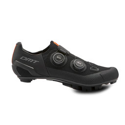 Mountain bike cipő karbon talppal és BOA rendszerrel DMT MH10