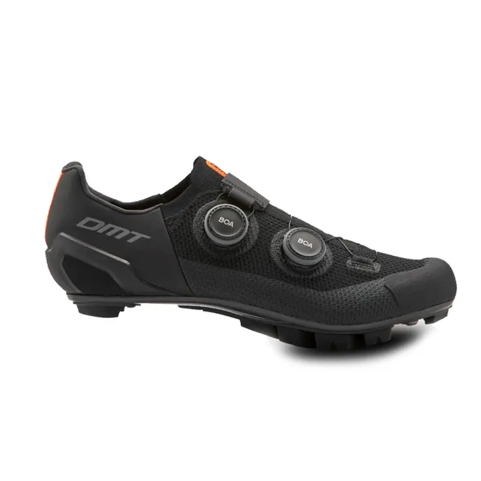 Mountain bike cipő karbon talppal és BOA rendszerrel DMT MH10